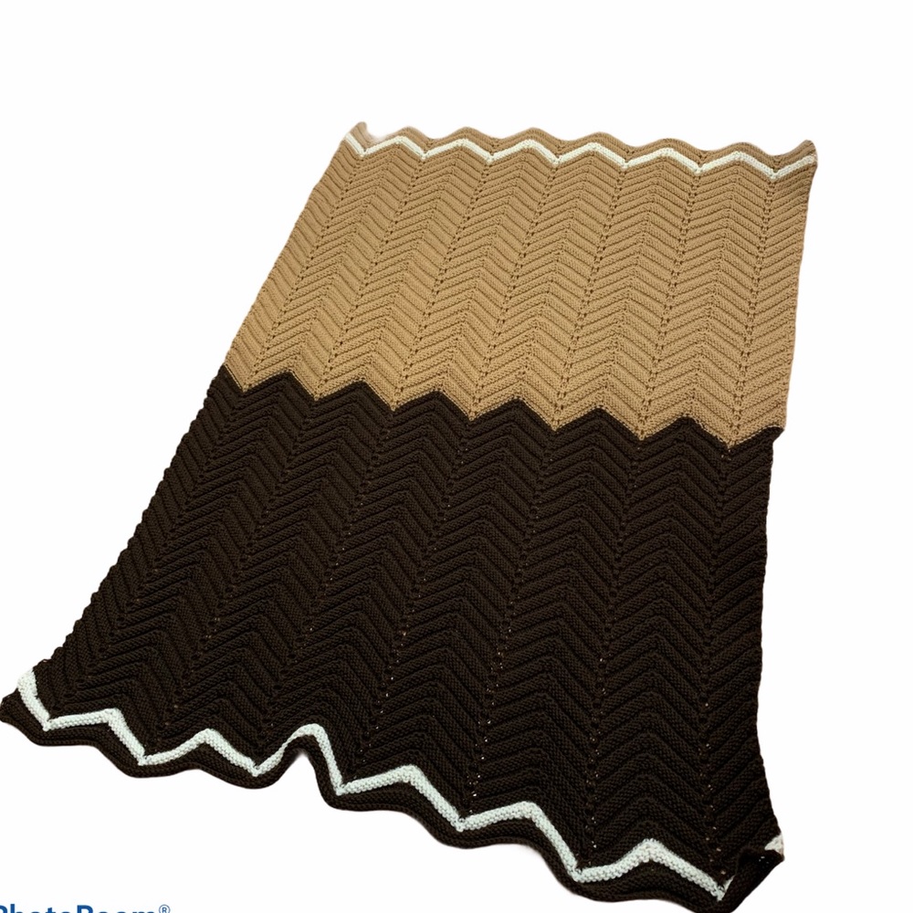 Scandi Style Knit Blanket